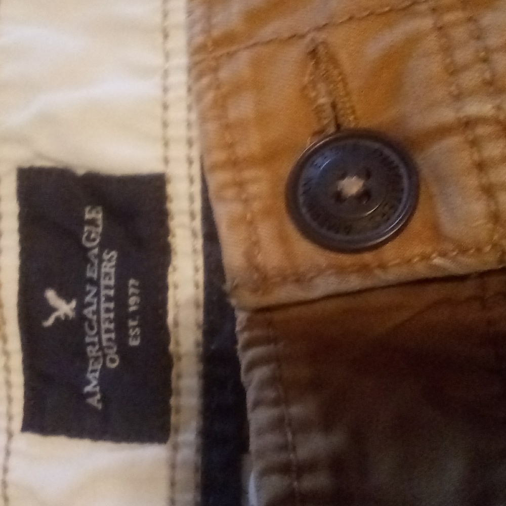 American Eagle khakis 28x32 - Picture 9 of 9
